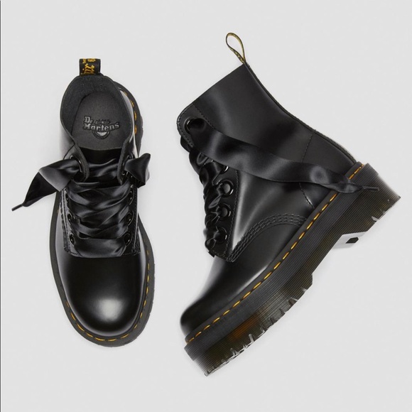 NWT Dr.Martens Molly Quad Platform Lace-Up Boots in Black Buttero Leather *HP* - Picture 6 of 16